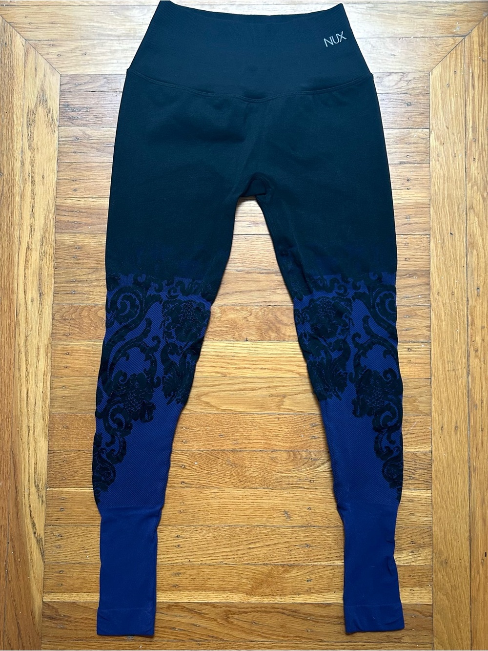 NUX Black and Purple Floral Mid-Rise Leggings